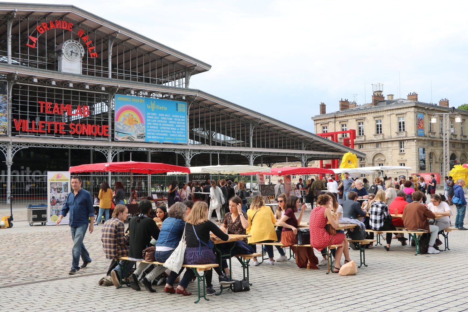 premier paris night market à la Villette
